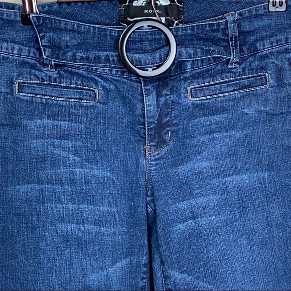 Noir capris denim jeans with attached belt - Picture 2 of 9